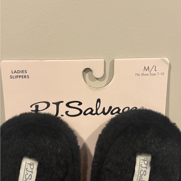 PJ Salvage Black Slippers with Starfish and Crab Embroidery - Picture 4 of 5